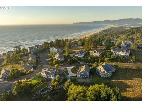 55 Meadow view, Cloverdale, OR 97112