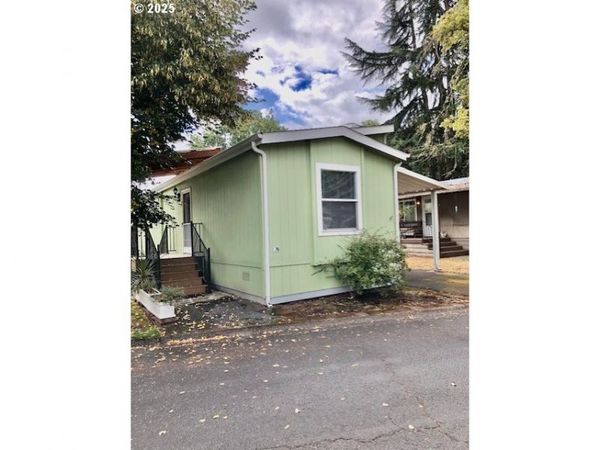 1475 Green Acres RD, Unit 76, Eugene, OR 97408