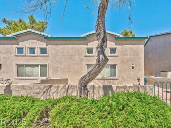 5617 Open Court, Las Vegas, NV 89118