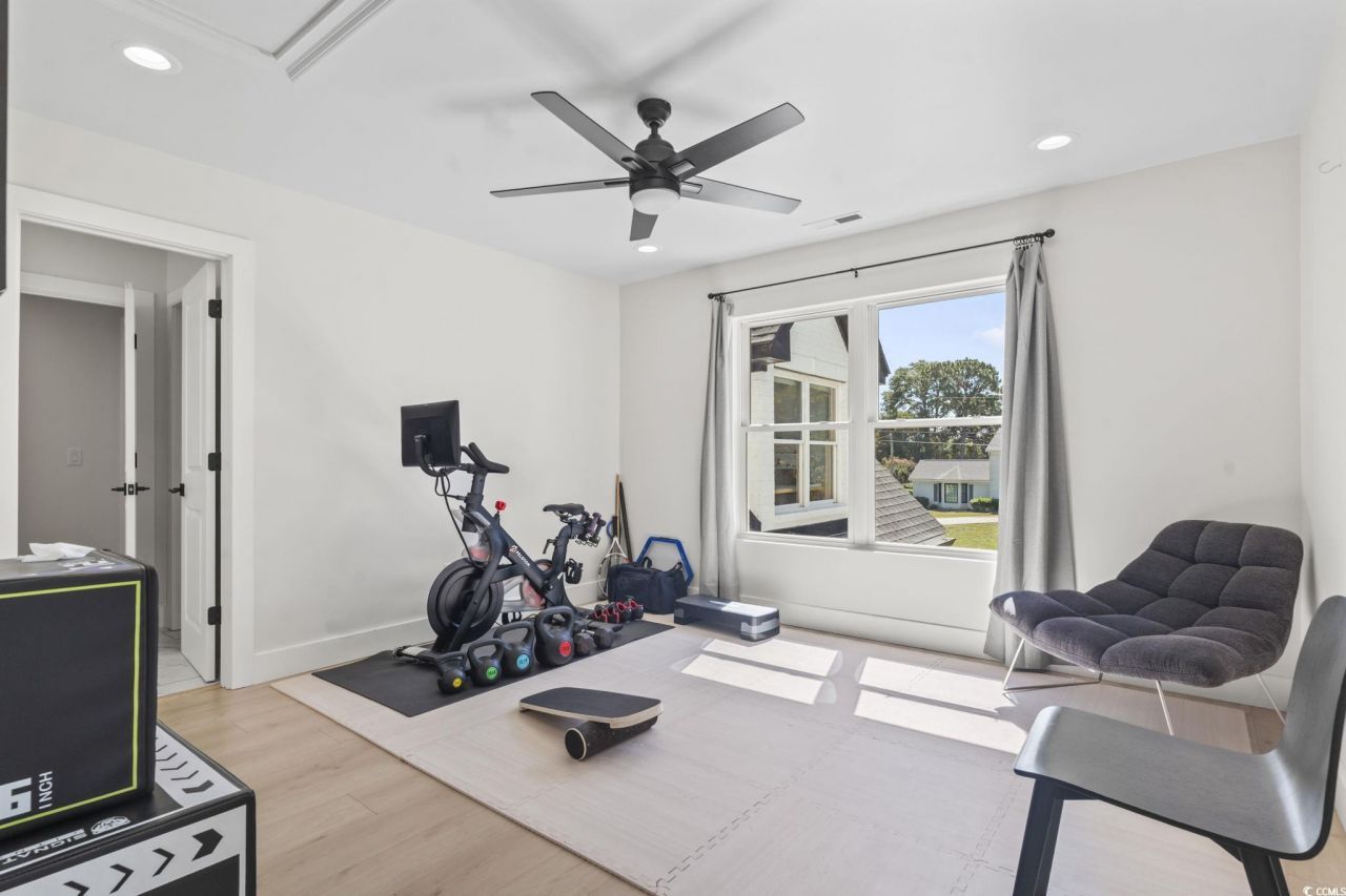 9305 Cove Dr. Photo 29