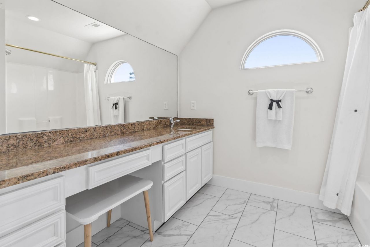 9305 Cove Dr. Photo 31