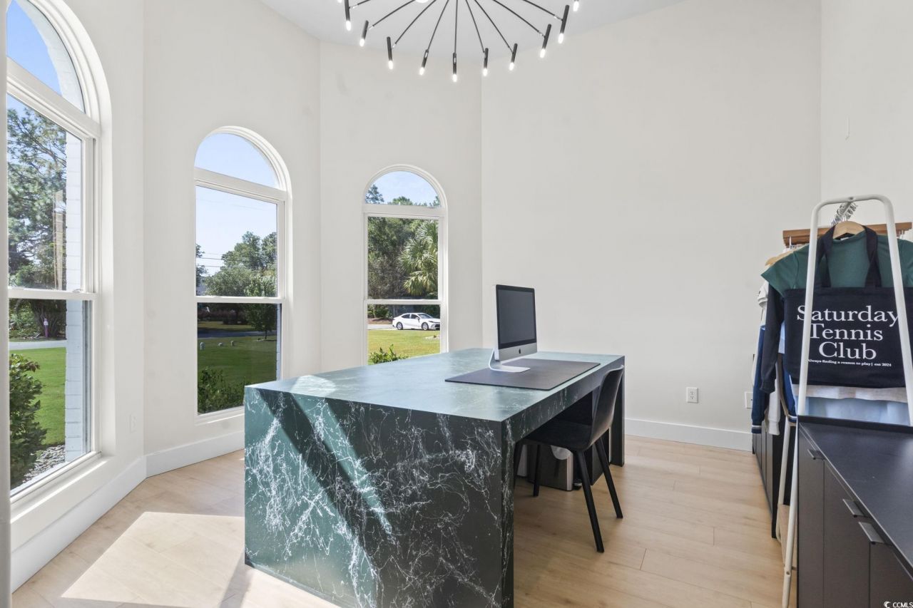 9305 Cove Dr. Photo 32