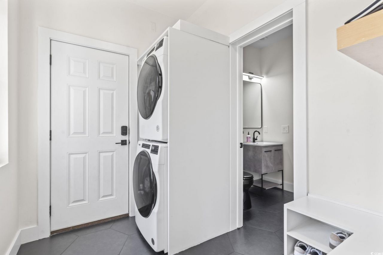 9305 Cove Dr. Photo 33