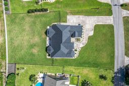 9305 Cove Dr. photo 4