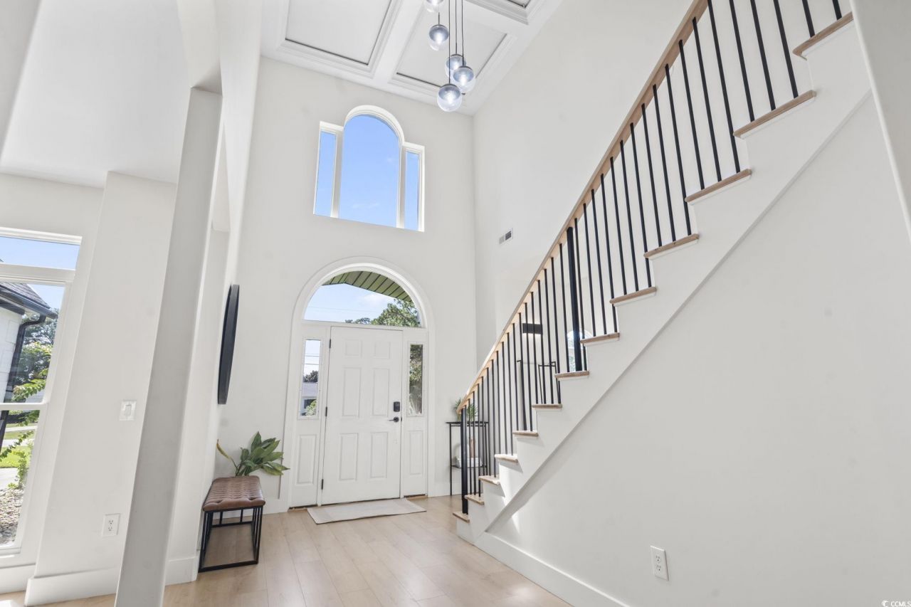 9305 Cove Dr. Photo 7