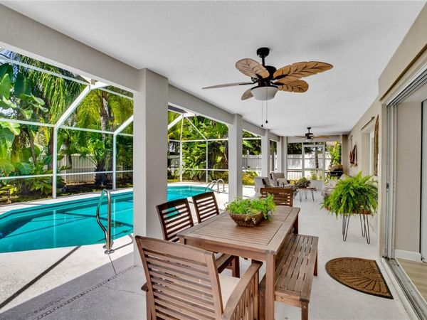 589 Willow Court, Sebastian, FL 32958