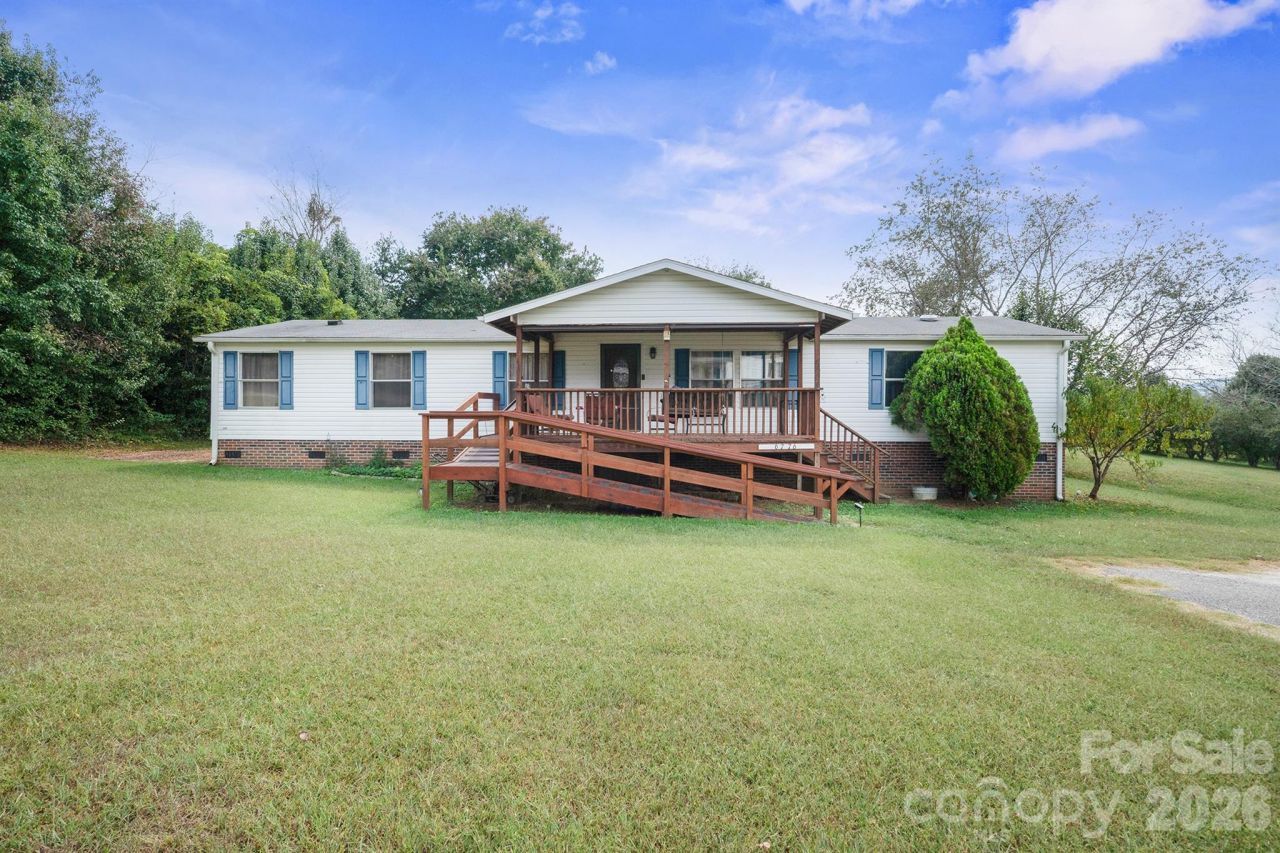 6776 Cobbs Place, Connelly Springs, NC 28612 Main Photo