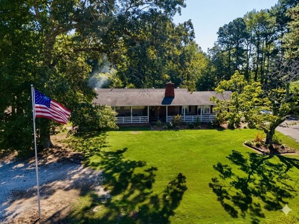 1870 N Market St, Paris, TN 38242