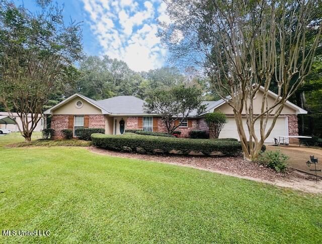 259 Florence Circle, Florence, MS 39073 Main Photo