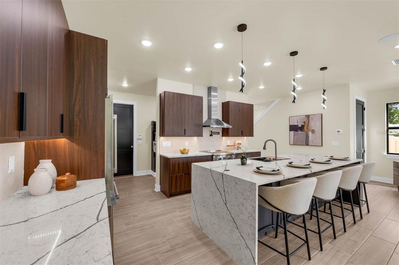 1910 Cloverlawn Avenue, Orlando, FL 32806 Photo