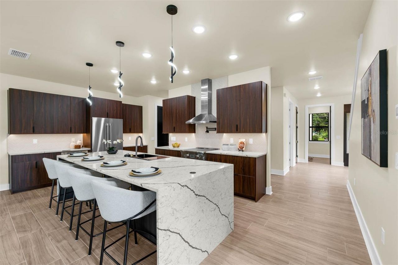 1910 Cloverlawn Avenue, Orlando, FL 32806 Photo