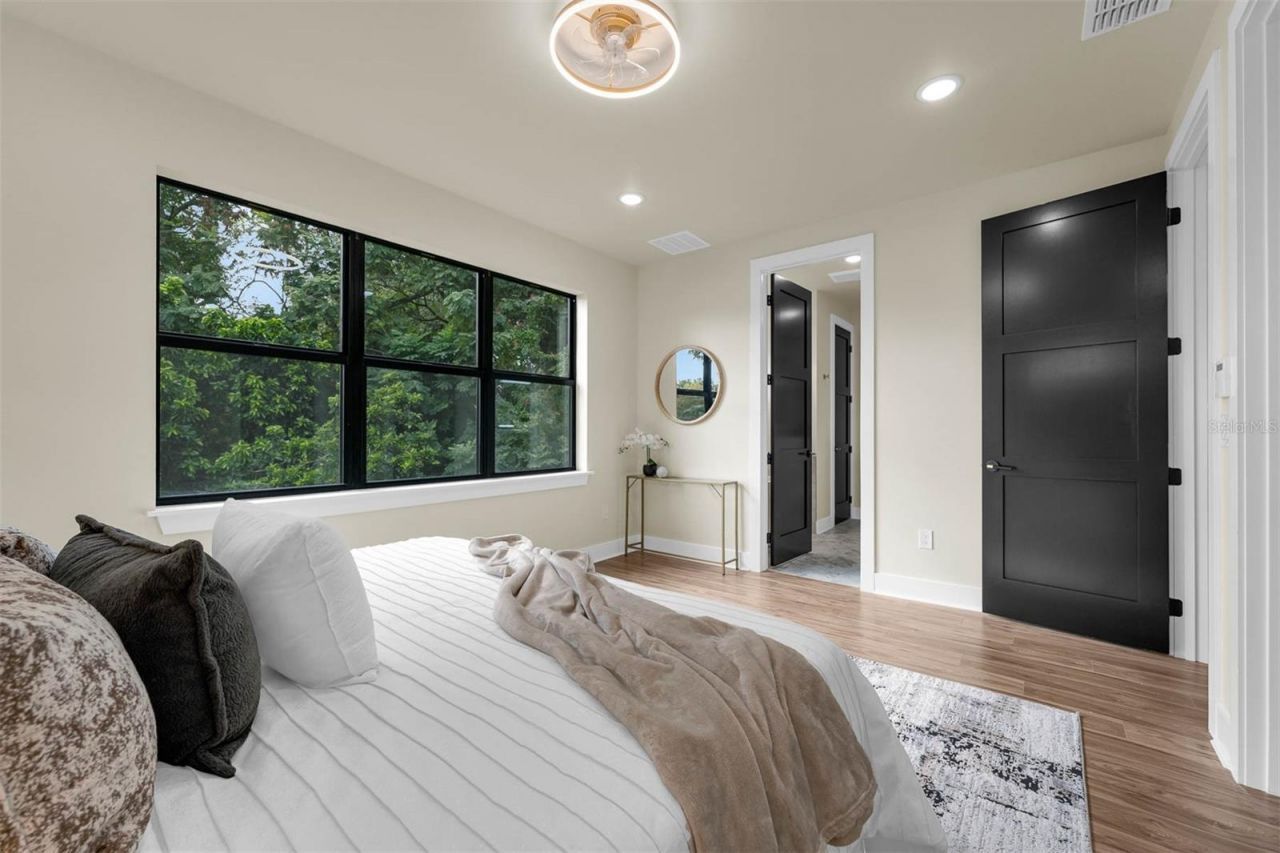 1910 Cloverlawn Avenue, Orlando, FL 32806 Photo