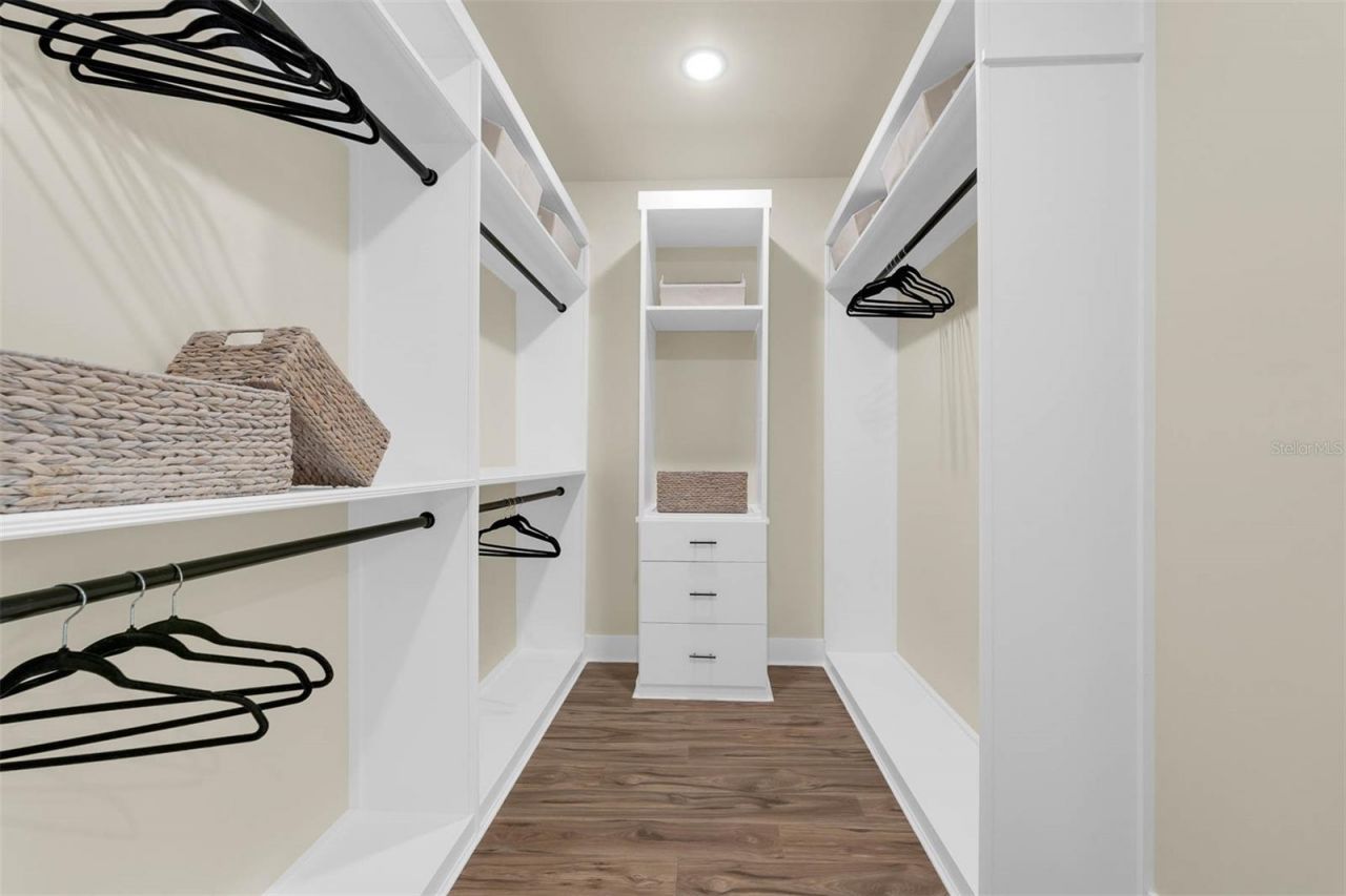 1910 Cloverlawn Avenue, Orlando, FL 32806 Photo