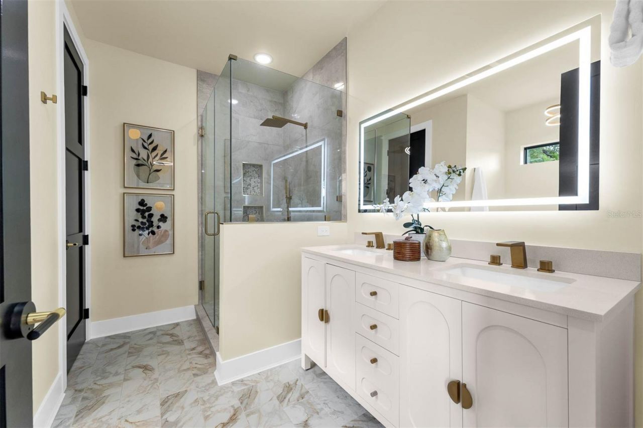 1910 Cloverlawn Avenue, Orlando, FL 32806 Photo