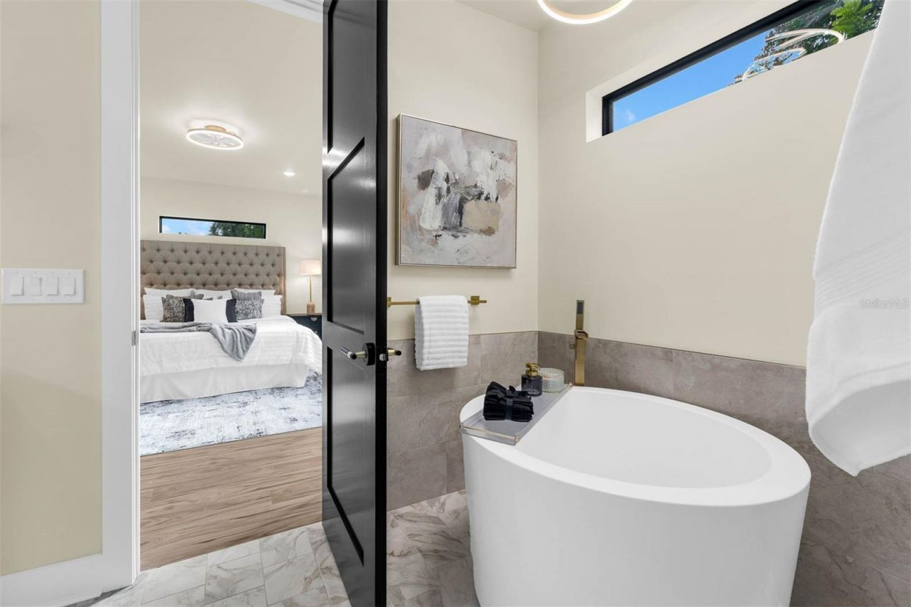 1910 Cloverlawn Avenue, Orlando, FL 32806 Photo