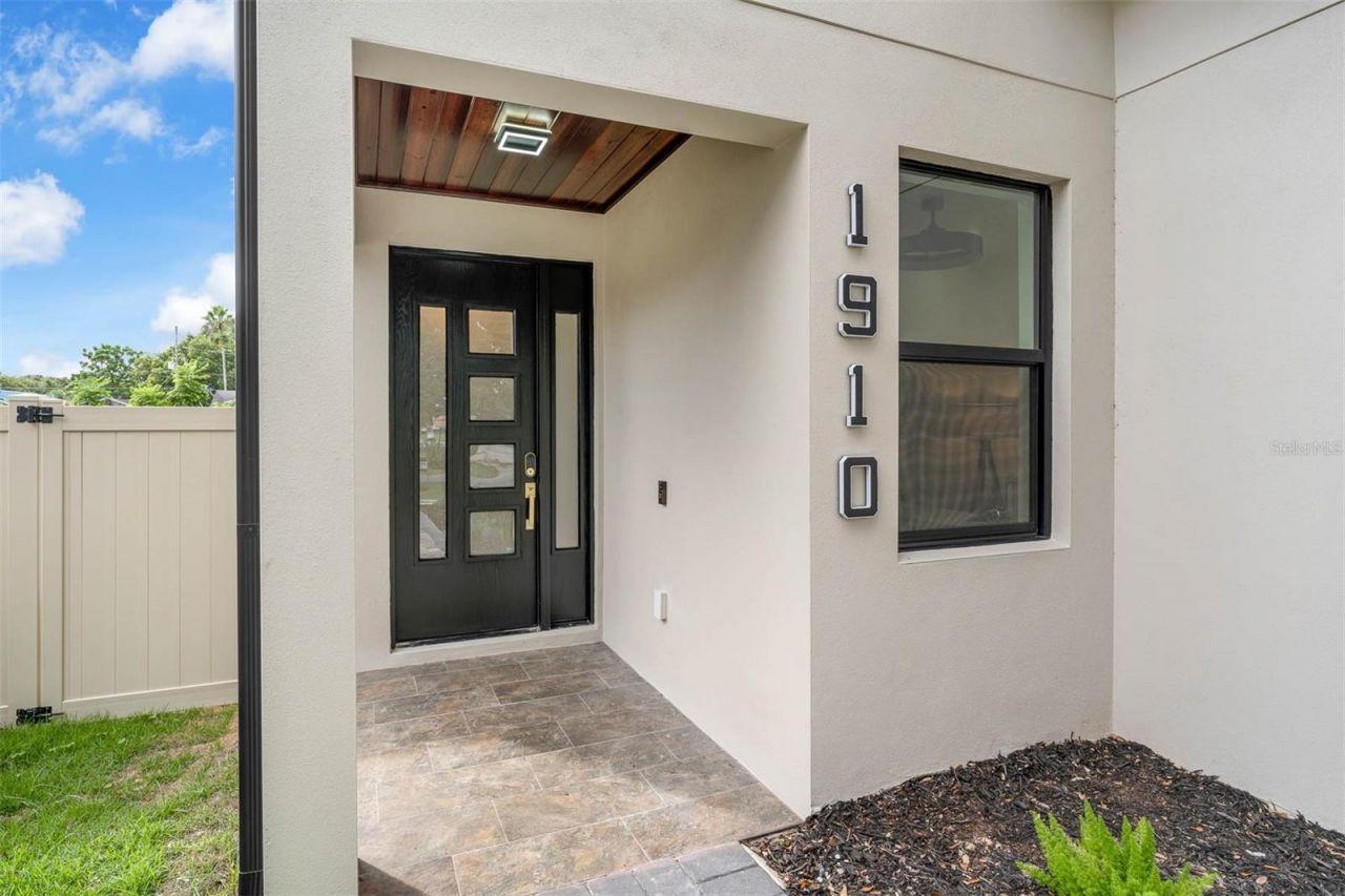 1910 Cloverlawn Avenue, Orlando, FL 32806 Photo