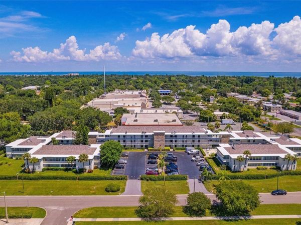 6100 12TH STREET S, Unit 221, ST PETERSBURG, FL 33705