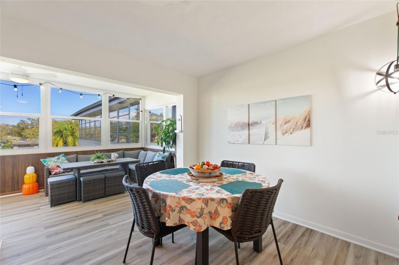6100 12th Street S, Unit 221, Saint Petersburg, FL 33705 Photo