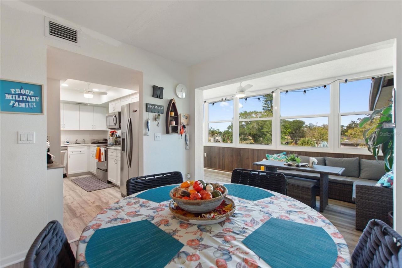 6100 12th Street S, Unit 221, Saint Petersburg, FL 33705 Photo