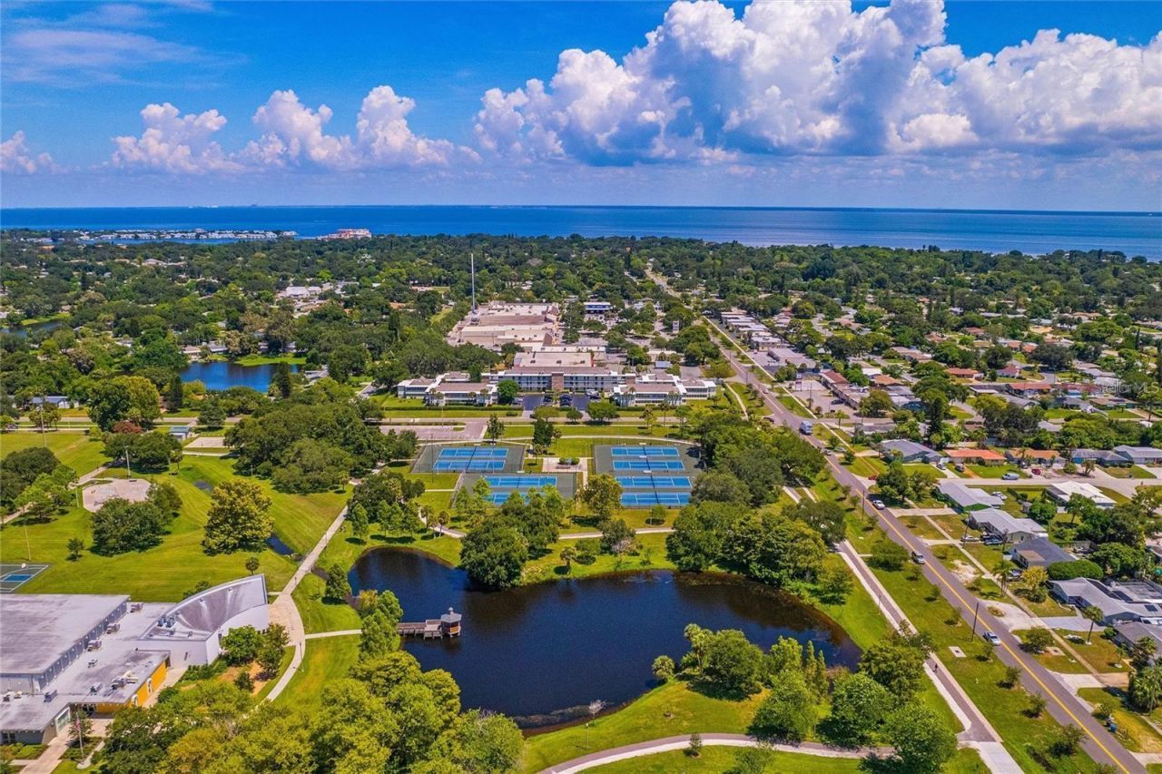 6100 12th Street S, Unit 221, Saint Petersburg, FL 33705 Photo