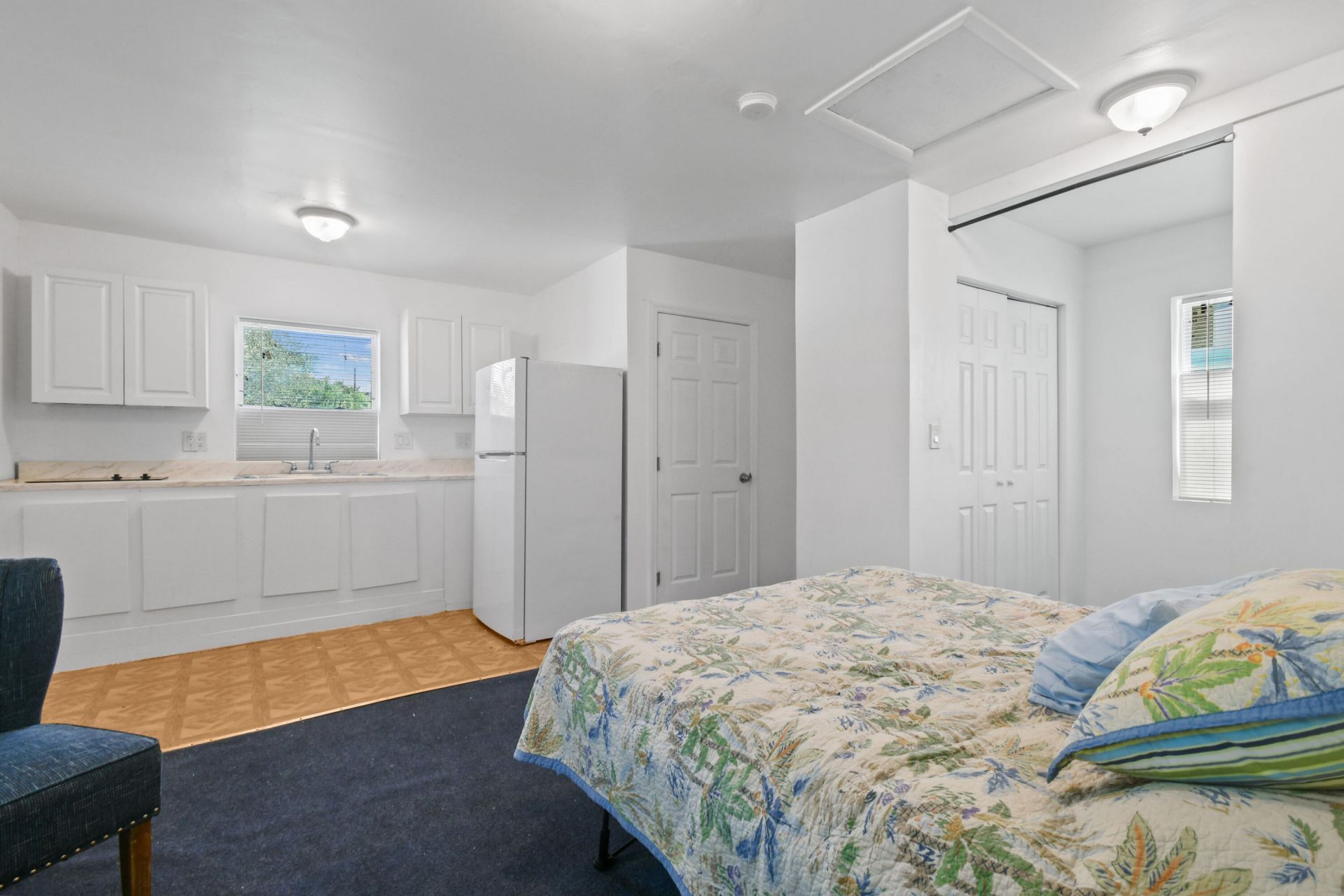 322 N Lakeside Court, West Palm Beach, FL 33407 Photo