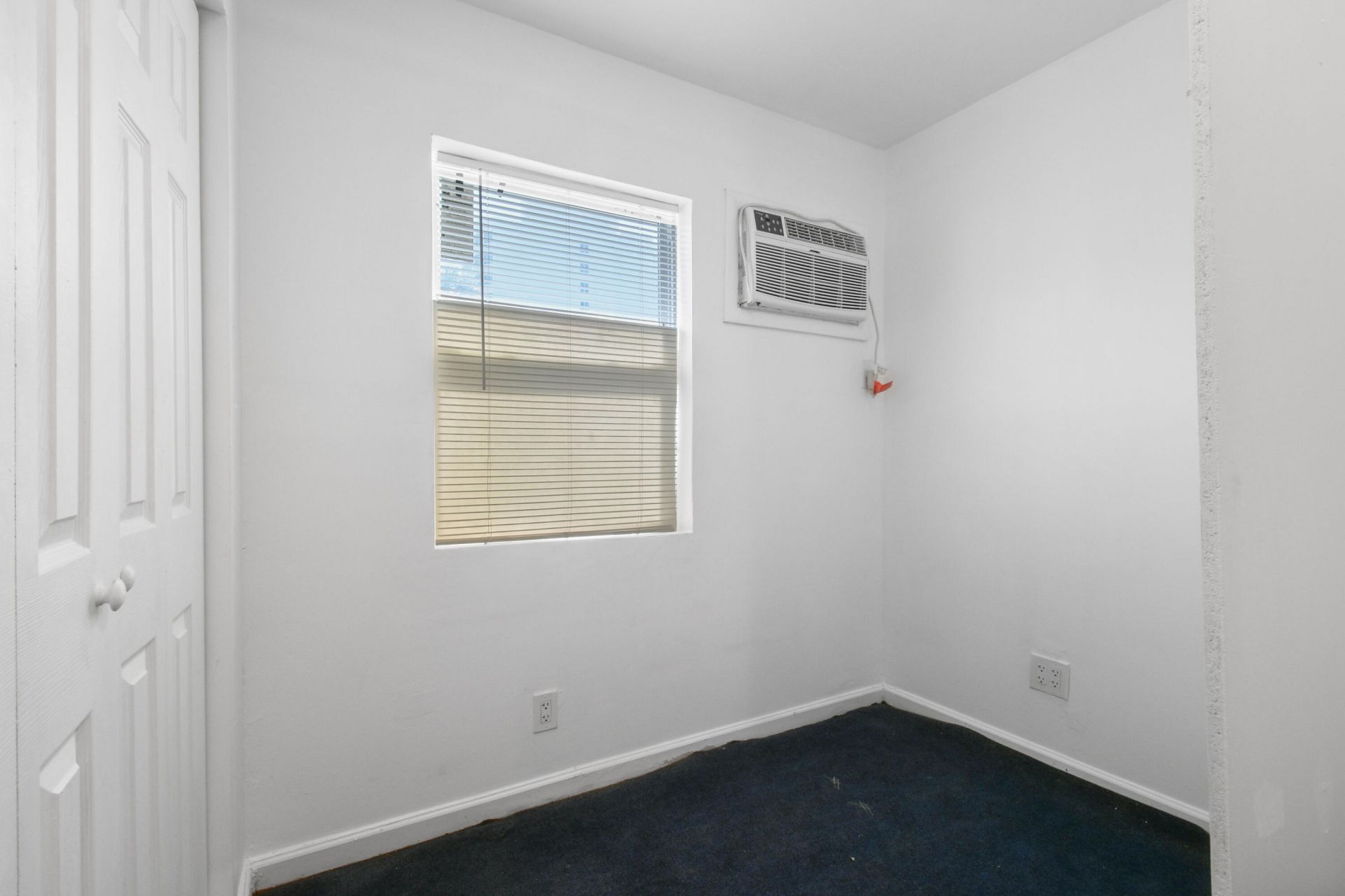 322 N Lakeside Court, West Palm Beach, FL 33407 Photo