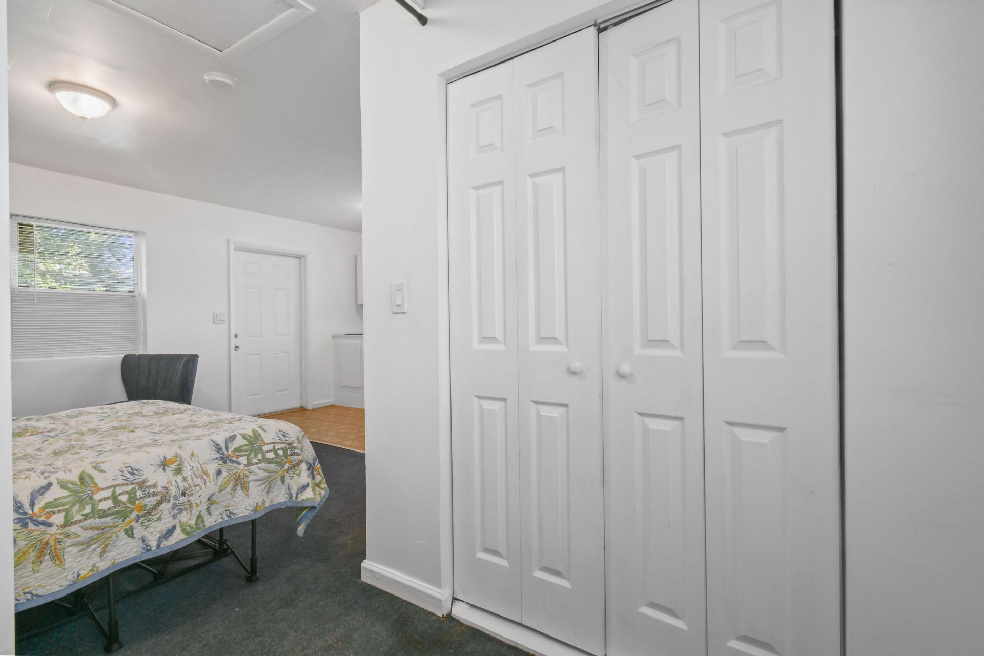 322 N Lakeside Court, West Palm Beach, FL 33407 Photo