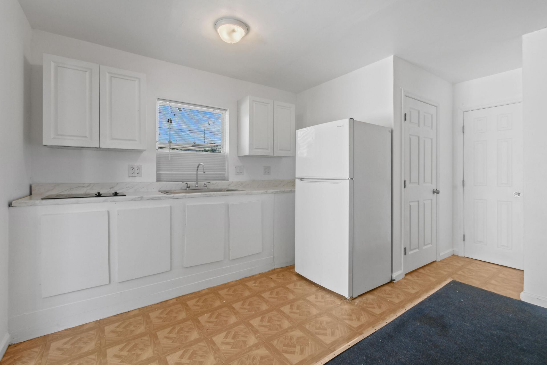 322 N Lakeside Court, West Palm Beach, FL 33407 Photo