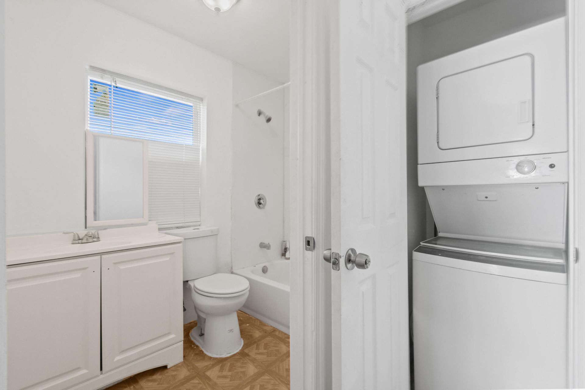 322 N Lakeside Court, West Palm Beach, FL 33407 Photo