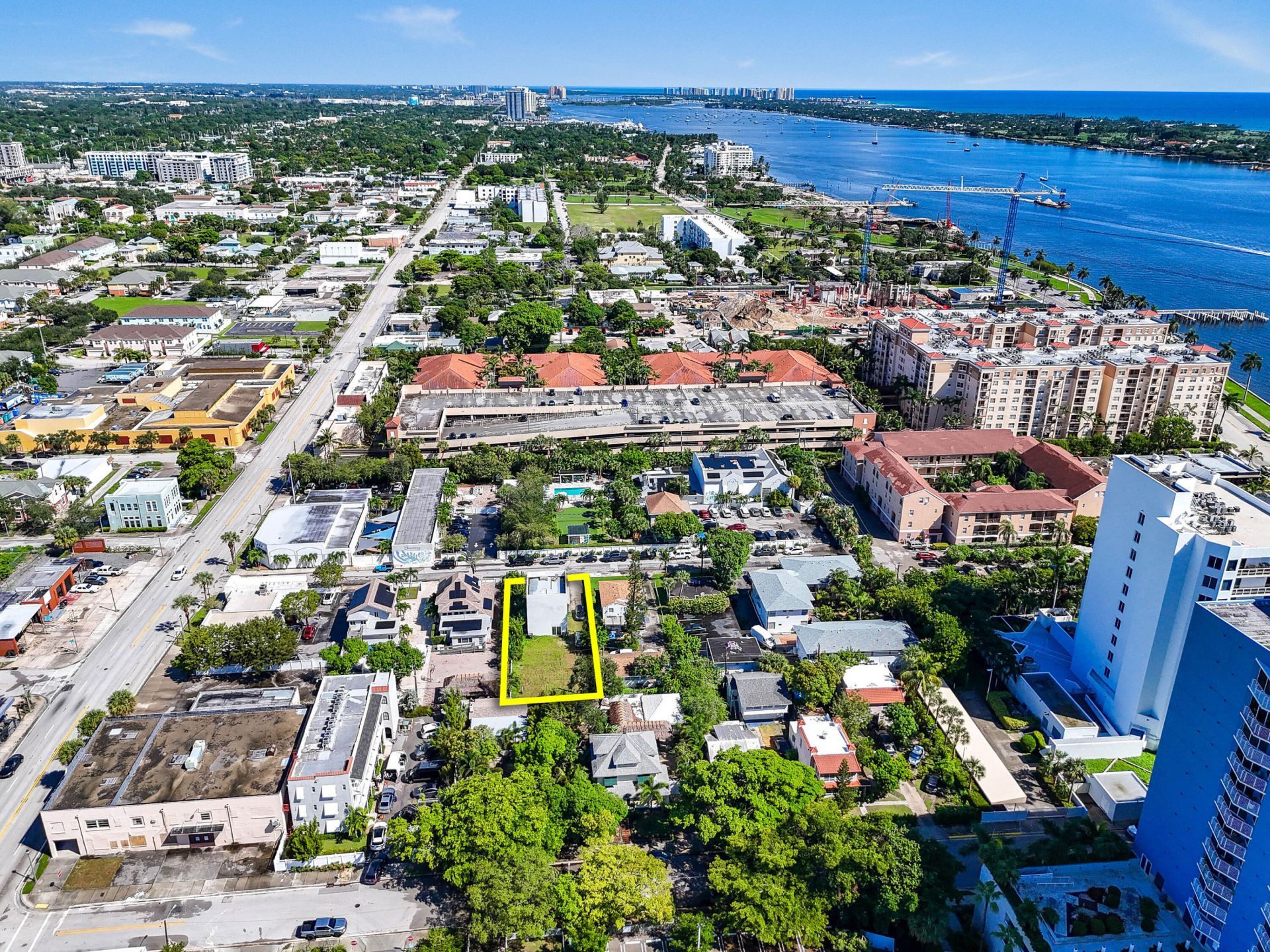 322 N Lakeside Court, West Palm Beach, FL 33407 Photo