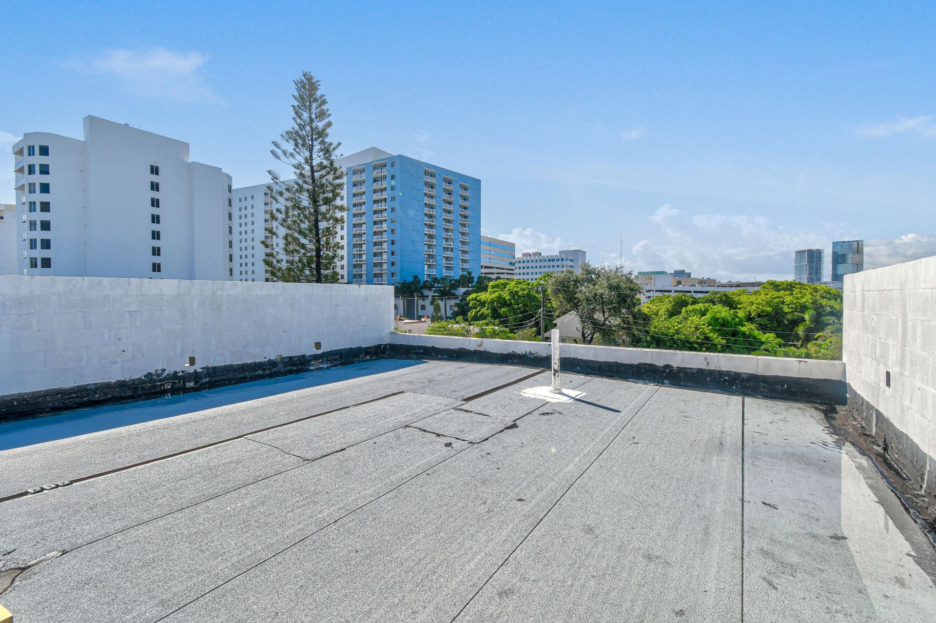 322 N Lakeside Court, West Palm Beach, FL 33407 Photo