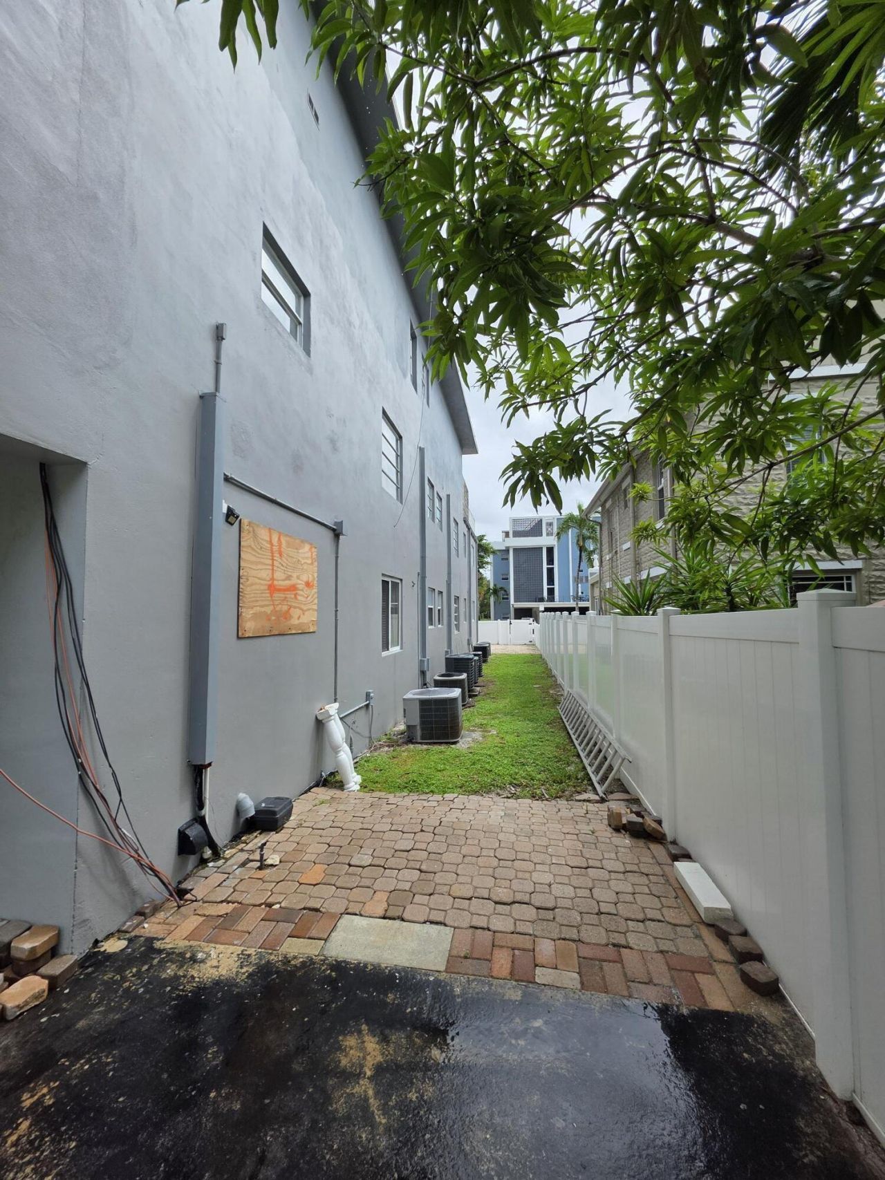 201 S Lakeside Drive, Lake Worth Beach, FL 33460 Photo