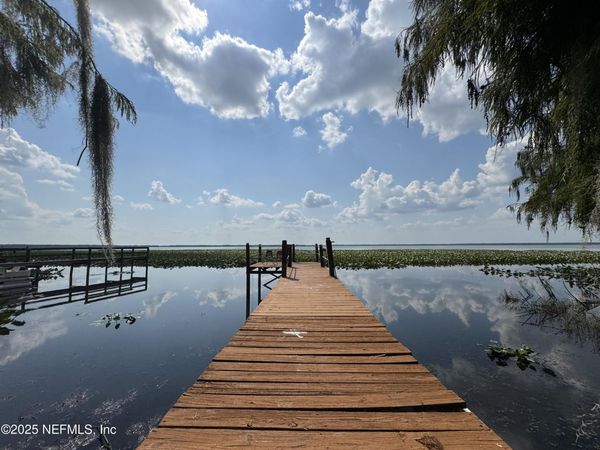 15102 US-301, Hawthorne, FL 32640