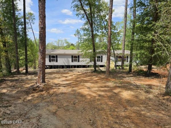 1065 Highlands Circle, Alford, FL 32420