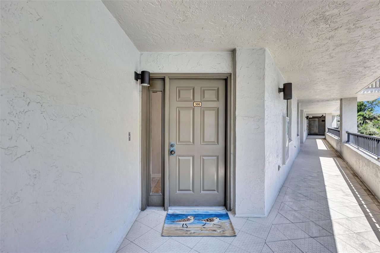5880 Midnight Pass Road, Unit 306, Sarasota, FL 34242 Photo