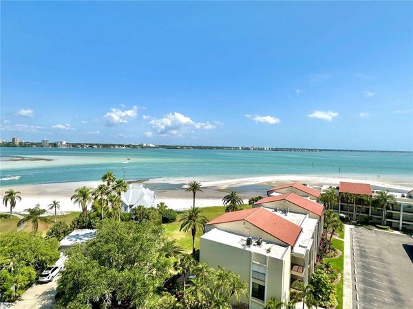 855 BAYWAY BOULEVARD, Unit 907, CLEARWATER, FL 33767