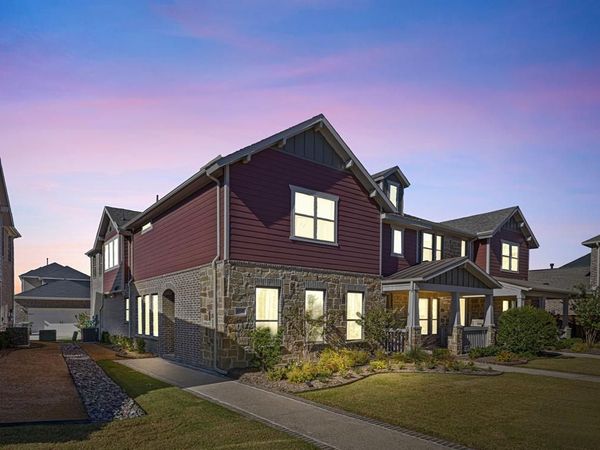 4335 Fall Blossom Drive, Arlington, TX 76005