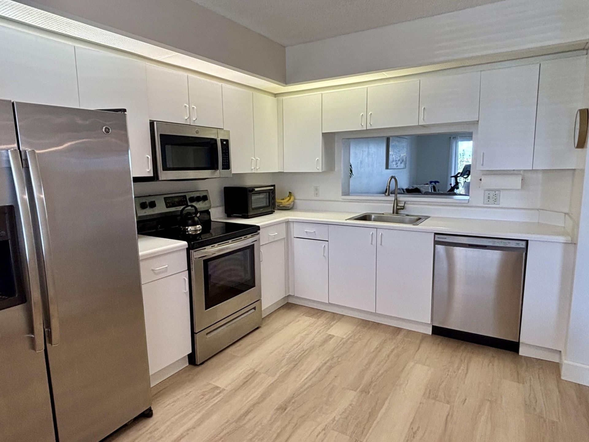 1400 SW 131st Way, Unit 408q, Pembroke Pines, FL 33027 Photo