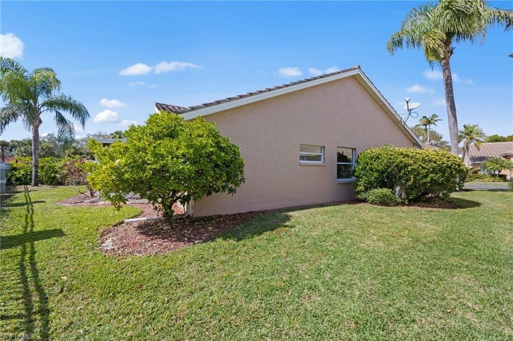 12211 Eagle Pointe Cir, Fort Myers, FL 33913 Photo