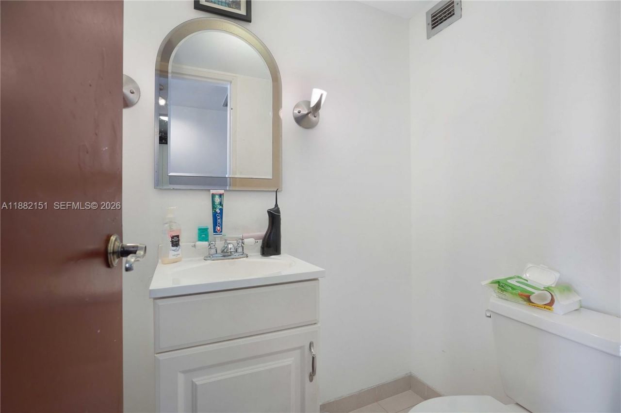 1228 West Ave, Unit 607, Miami Beach, FL 33139 Photo