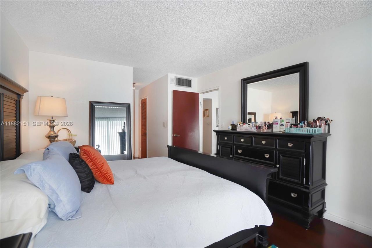 1228 West Ave, Unit 607, Miami Beach, FL 33139 Photo