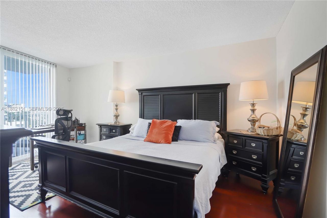 1228 West Ave, Unit 607, Miami Beach, FL 33139 Photo