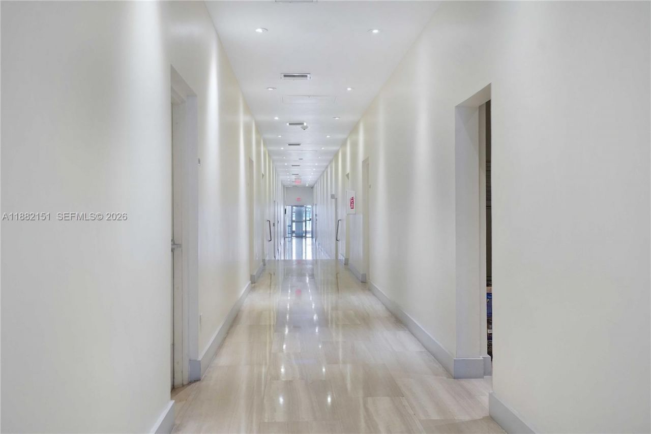 1228 West Ave, Unit 607, Miami Beach, FL 33139 Photo