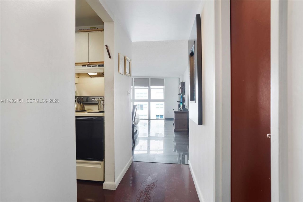 1228 West Ave, Unit 607, Miami Beach, FL 33139 Photo