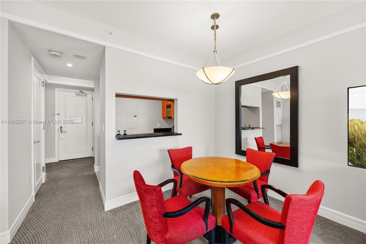 1435 Brickell Ave, Unit 3203, Miami, FL 33131 Photo