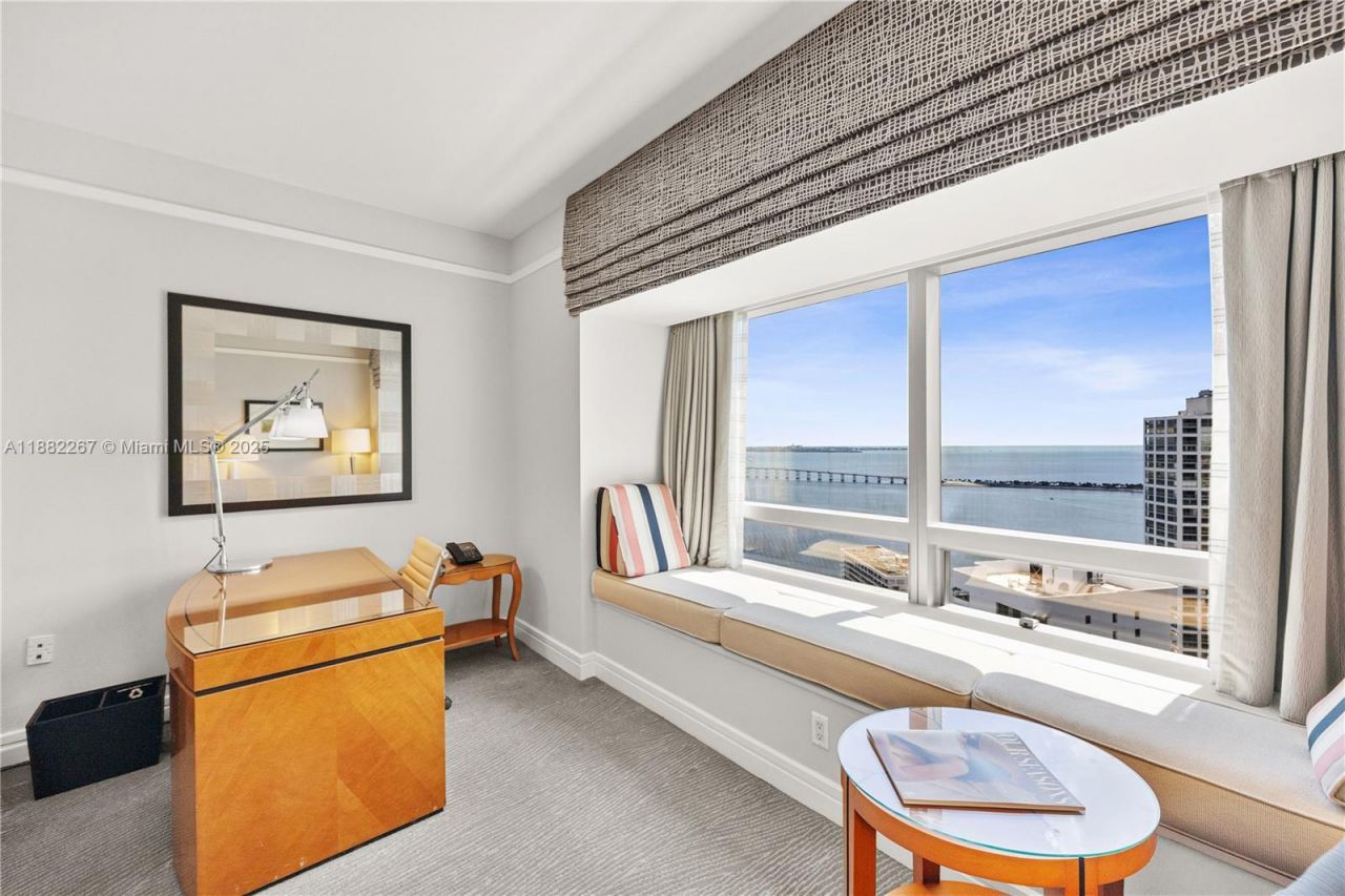 1435 Brickell Ave, Unit 3203, Miami, FL 33131 Photo