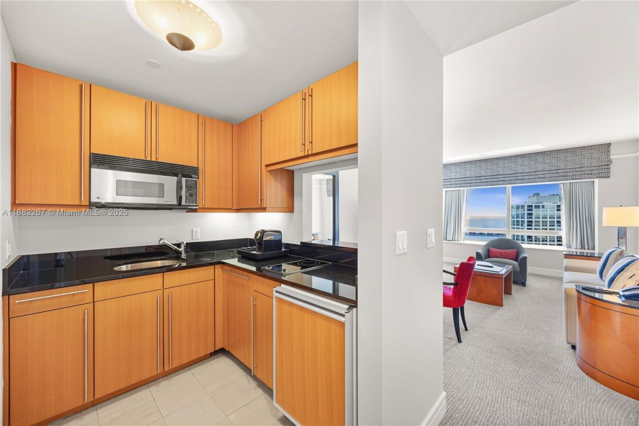 1435 Brickell Ave, Unit 3203, Miami, FL 33131 Photo