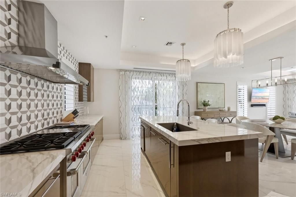490 5th St S, Unit 101, Naples, FL 34102 Photo