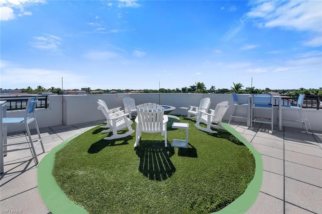 490 5th St S, Unit 101, Naples, FL 34102 Photo