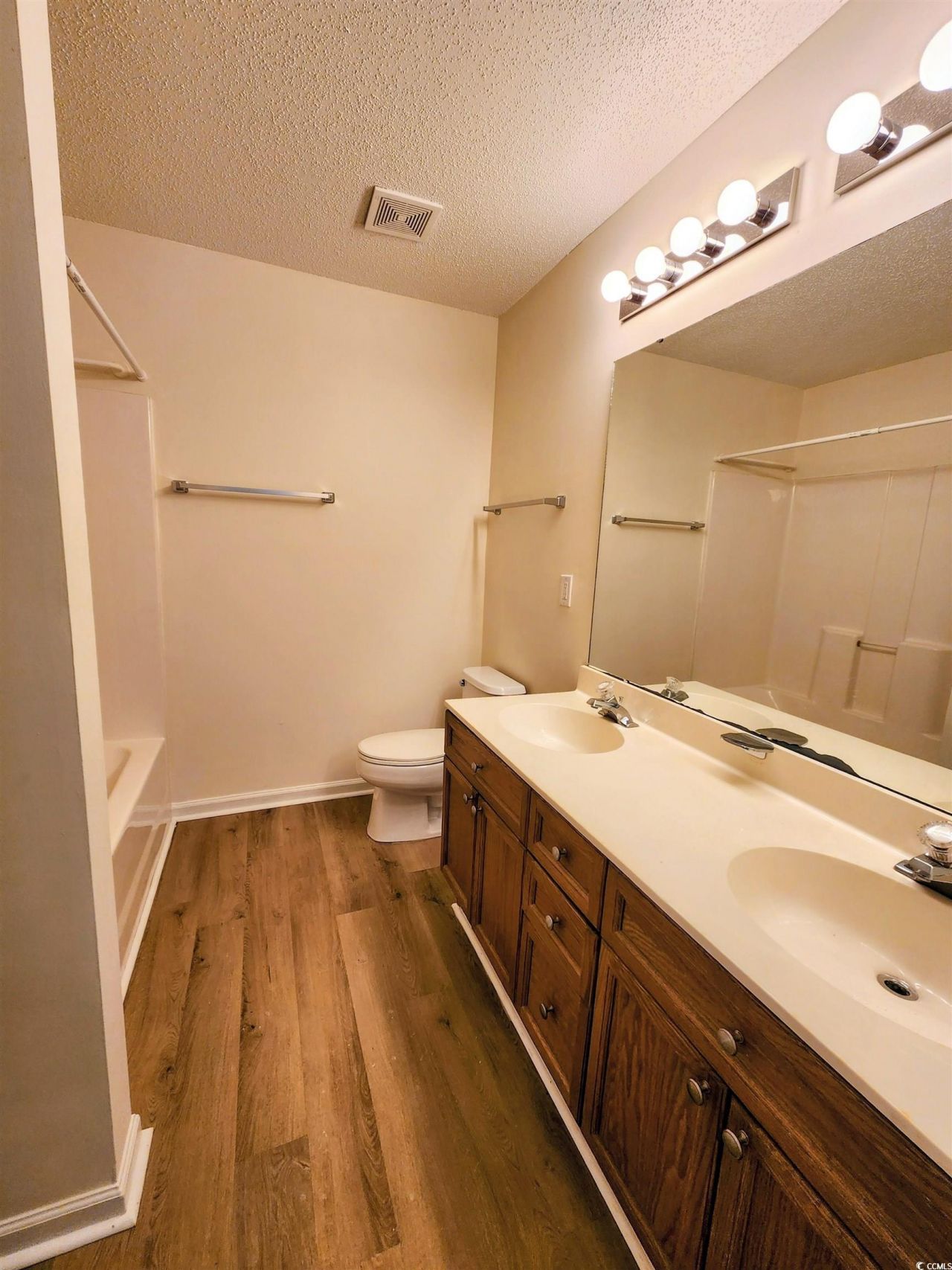 3523 Chestnut Dr. Photo 28